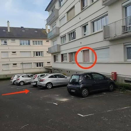 Cozy Free Parking Caen
